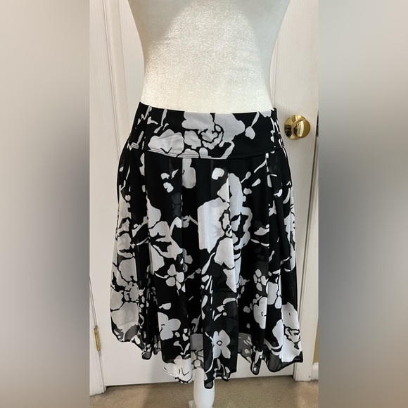 INC International Concepts Dresses & Skirts - Inc International Concepts floral elastic waist skirt size small